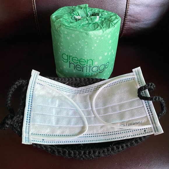 Decorative Hand-knitted Face Mask - Picture 5 of 10